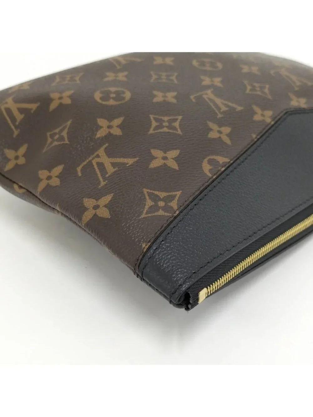 Louis Vuitton Daily Pouch Clutch Monogram Macassar